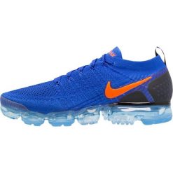Nike Performance AIR VAPORMAX FLYKNIT 2 Obuwie do biegania treningowe racer blue/total crimson/black. Buty do biegania męskie marki Nike Performance. Za 879.00 zł.
