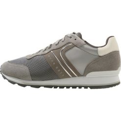 BOSS ATHLEISURE PARKOUR RUNN FLASH Sneakersy niskie silver. Buty sportowe na co dzień męskie marki BOSS ATHLEISURE. W wyprzedaży za 573.30 zł.