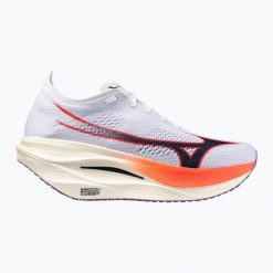 Buty do biegania Mizuno Wave Rebellion Pro 3 w. Białe buty do biegania męskie Mizuno, bez wzorów, bez zapięcia, do biegania, mizuno wave. W wyprzedaży za 885.70 zł.