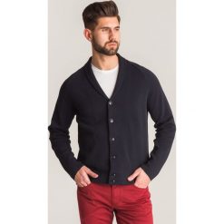 Granatowy kardigan Emporio Armani z kołnierzykiem. Kardigany męskie Emporio Armani. Za 615.60 zł.