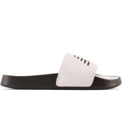 Klapki unisex New Balance SUF200B2 – czarno–białe. Czarne klapki i japonki męskie New Balance, bez wzorów. Za 69.99 zł.