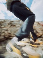4F Niskie buty trekkingowe męskie - żółte 46. Żółte buty trekkingowe męskie 4f, na jesień, bez wzorów, bez zapięcia, trekkingowe. Za 349.99 zł.