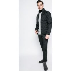 G-Star Raw - Kurtka. Czarne kurtki męskie G-Star Raw, m, bez wzorów, z materiału, retro, bez ramiączek, bez kaptura. W wyprzedaży za 429.90 zł.