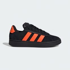 Buty Grand Court Alpha. Białe buty trekkingowe męskie ADIDAS, bez wzorów, bez zapięcia, trekkingowe. Za 419.00 zł.