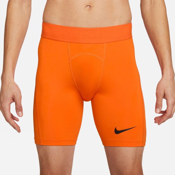 Spodnie treningowe męskie Nike Pro Drifit Strike. Brązowe szorty sportowe męskie Nike, bez wzorów, sportowe. Za 127.45 zł.