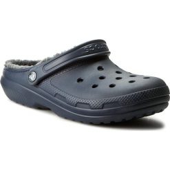 Klapki CROCS - Classic Lined Clog 203591 Navy/Charcoal. Niebieskie klapki i japonki męskie Crocs, bez wzorów, z syntetyku. Za 199.00 zł.