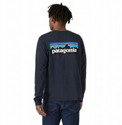 Bluza bez kaptura Patagonia L/S P-6 Logo Responsibili-Tee - new navy. Niebieskie bluzy nierozpinane męskie Patagonia, l, bez wzorów, bez ramiączek, bez kaptura. Za 226.00 zł.