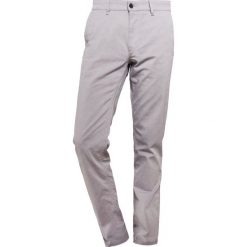 BOSS CASUAL REGULAR Spodnie materiałowe black. Szare spodnie na co dzień męskie BOSS CASUAL, z bawełny, casualowe. Za 509.00 zł.