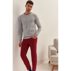 SWETER Z LAMOWANIEM. Swetry męskie TOP SECRET. W wyprzedaży za 49.99 zł.