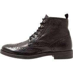 Geox UOMO BLADE Botki sznurowane black. Buty zimowe męskie Geox. W wyprzedaży za 495.20 zł.