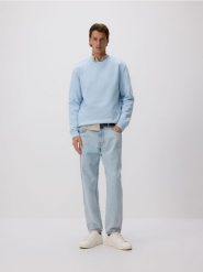Gładka bluza z bawełną - jasnoniebieski. Niebieskie bluzy nierozpinane męskie Reserved, l, bez wzorów, z bawełny, bez ramiączek, bez kaptura. Za 109.99 zł.