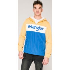 Wrangler - Kurtka. Szare kurtki męskie Wrangler, z materiału, z krótkim rękawem. W wyprzedaży za 239.90 zł.