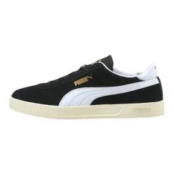 Męskie Zamszowe Buty Sportowe Club. Białe buty trekkingowe męskie Puma, bez wzorów, z zamszu, sportowe, bez obcasa, bez zapięcia. Za 325.99 zł.