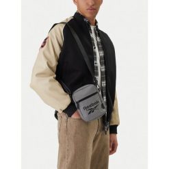 Saszetka Reebok. Szare saszetki męskie Reebok, bez wzorów, małe. Za 49.99 zł.
