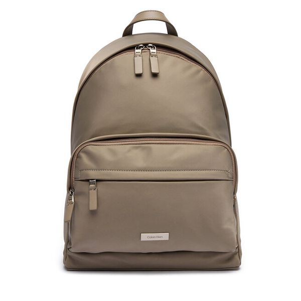 Plecak Calvin Klein. Brązowe plecaki męskie Calvin Klein, bez wzorów. Za 479.99 zł.
