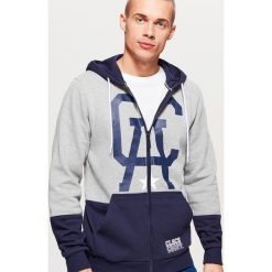 Rozpinana bluza z kapturem CLASSIC - Jasny szary. Bluzy rozpinane męskie marki Cropp. W wyprzedaży za 69.99 zł.