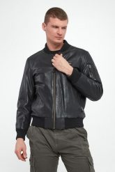 Kurtka męska bomberka skórzana AERONAUTICA MILITARE. Kurtki męskie Aeronautica Militare, m, bez wzorów, bez ramiączek, bez kaptura. W wyprzedaży za 2,365.30 zł.