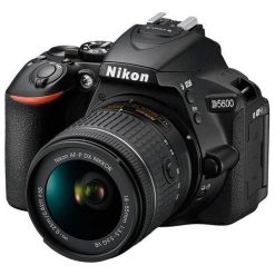Lustrzanka Nikon D5600 + 18-55MM VR (VBA500K0016). Aparaty lustrzanki NIKON. Za 2,790.25 zł.
