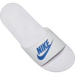Białe Klapki Nike Benassi Jdi Slide 343880-102. Białe klapki i japonki męskie Nike, bez wzorów. W wyprzedaży za 149.00 zł.
