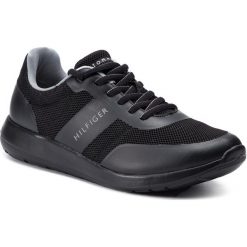 Sneakersy TOMMY HILFIGER - Core Lightweight Mesh Runner FM0FM02183 Black 990. Czarne buty sportowe na co dzień męskie Tommy Hilfiger, m, bez wzorów, z materiału, eleganckie, bez ramiączek, bez kaptura. W wyprzedaży za 229.00 zł.