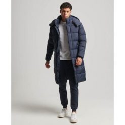 Długa kurtka Superdry Ripstop. Niebieskie kurtki męskie Superdry., m, bez wzorów, z puchu, bez ramiączek, bez kaptura. Za 674.50 zł.