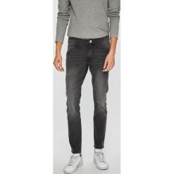Wrangler - Jeansy Bryson. Jeansy męskie marki Wrangler. W wyprzedaży za 259.90 zł.