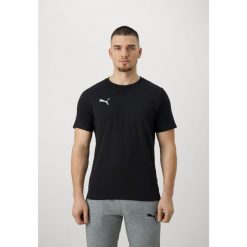 Koszulka sportowa męska Puma Team Goal Casuals. Czarne t-shirty sportowe męskie Puma, l, bez wzorów, z bawełny, sportowe, bez ramiączek. Za 149.00 zł.
