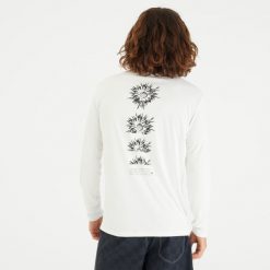 Koszulka UV surfingowa męska Olaian Flower UPF50+ długi rękaw. Białe koszulki męskie z długim rękawem OLAIAN, m, bez wzorów, z dzianiny, sportowe, bez kołnierzyka, bez ramiączek. Za 59.99 zł.