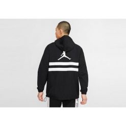 Kurtka męska nike air jordan jumpman logo jacket black. Czarne kurtki męskie Nike, m, bez wzorów, sportowe, bez ramiączek, bez kaptura. Za 329.00 zł.