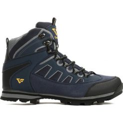 Granatowe Trapery Brutal. Niebieskie buty zimowe męskie marki Born2be, z materiału. Za 64.99 zł.