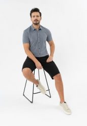 Bawełniane krótkie spodenki P-DENZ. Czarne szorty męskie Volcano, bez wzorów, z bawełny, klasyczne. Za 159.99 zł.