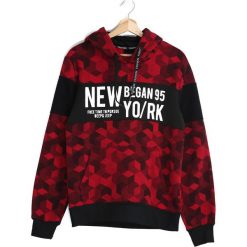 Czerwona Bluza Can't Stop Us. Bluzy nierozpinane męskie Born2be. Za 44.99 zł.