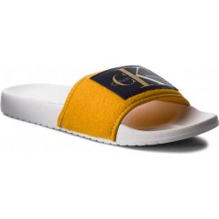 Klapki CALVIN KLEIN JEANS - Val Felt SE8599 Gold. Klapki i japonki męskie marki Calvin Klein Jeans. W wyprzedaży za 189.00 zł.