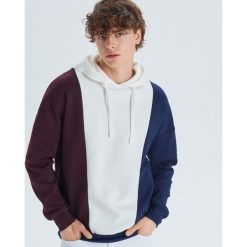 Trójkolorowa bluza z kapturem - Kremowy. Bluzy nierozpinane męskie marki Cropp. Za 89.99 zł.