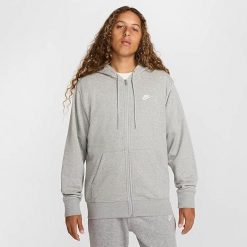 Bluza z kapturem Nike Club Fleece z zamkiem ciemnoszara. Szare bluzy z kapturem męskie Nike, m, bez wzorów, z kapturem. Za 275.99 zł.