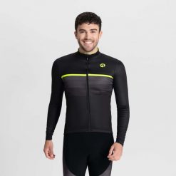 Kurtka rowerowa męska Rogelli HERO II. Czarne kurtki softshell męskie Rogelli, l, bez wzorów, z softshellu, bez kaptura, rowerowe. W wyprzedaży za 442.00 zł.