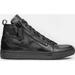 Czarne sneakersy męskie. Buty sportowe na co dzień męskie marki Kazar. Za 549.00 zł.