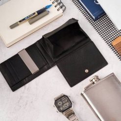 Portfel męski skórzany czarny T-46-BL i brelok do kluczy T-86-BL zestaw prezentowy ZUP-135-BL. Czarne portfele męskie Paolo Peruzzi, bez wzorów. Za 112.57 zł.