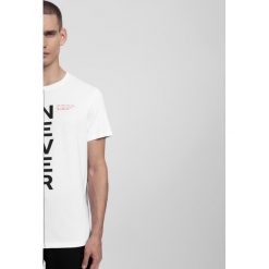 T-shirt męski TSM283 - biały. T-shirty męskie marki 4f. W wyprzedaży za 29.99 zł.