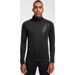 Bluza treningowa męska BLMF200 - głęboka czerń. Bluzy rozpinane męskie marki Cropp. W wyprzedaży za 129.99 zł.