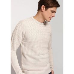 SWETER DŁUGI RĘKAW MĘSKI. Swetry męskie marki TOP SECRET. W wyprzedaży za 39.99 zł.