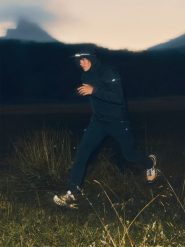 4F Kurtka trekkingowa z wypełnieniem Primaloft Silver męska - czarna M. Czarne kurtki męskie 4f, m, bez wzorów, z materiału, bez ramiączek, bez kaptura. Za 499.99 zł.