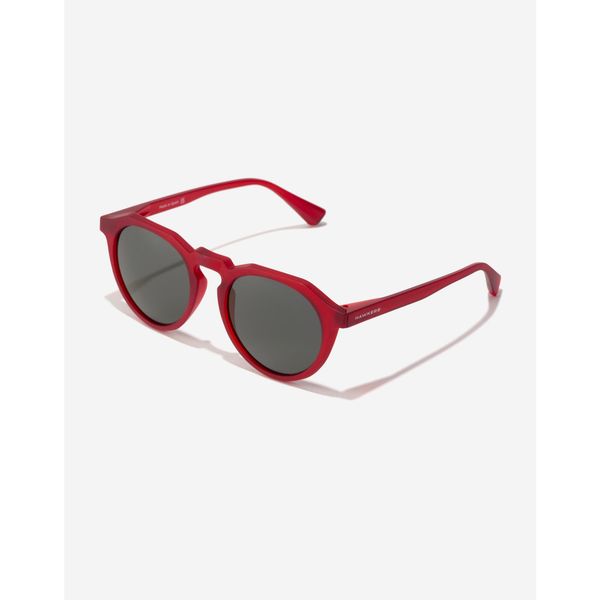 Okulary przeciwsłoneczne Hawkers Warwick Raw. Czerwone okulary przeciwsłoneczne męskie Hawkers, bez wzorów, sportowe. Za 219.50 zł.