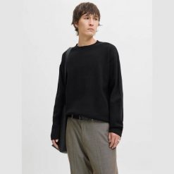 Sweter Jack & Jones Bradfort czarny. Czarne swetry męskie Jack&Jones, bez wzorów, bez kołnierzyka, bez ramiączek. Za 211.46 zł.