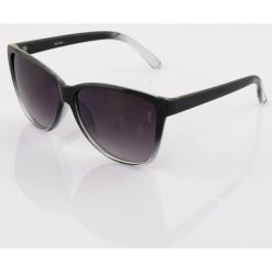 Okulary przeciwsłoneczne Basley: Ochrona UV i Zrównoważony Projekt. Brązowe okulary przeciwsłoneczne męskie Golf, bez wzorów, eleganckie. Za 76.99 zł.