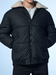 Pikowana kurtka puffer - czarny. Czarne kurtki męskie Sinsay, l, bez wzorów, bez ramiączek, bez kaptura. Za 159.99 zł.