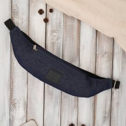 Nerka męska saszetka na pas jeansowa granatowa Paolo Peruzzi T-117-DB. Białe saszetki męskie bez wzorów, z bawełny. Za 49.99 zł.