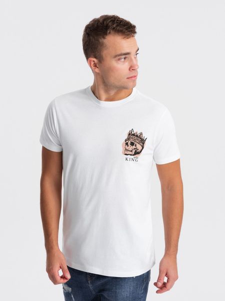 T-shirt męski bawełniany z nadrukiem na klatce piersiowej - biały V3. Białe t-shirty męskie Ombre Clothing, m, bez wzorów, z bawełny, bez kołnierzyka, bez ramiączek. W wyprzedaży za 19.99 zł.
