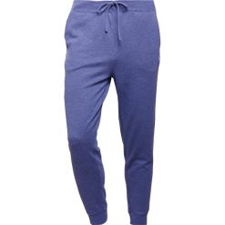 Polo Ralph Lauren DOUBLE Spodnie treningowe derby blue heather. Długie spodnie sportowe męskie marki Polo Ralph Lauren. W wyprzedaży za 356.30 zł.
