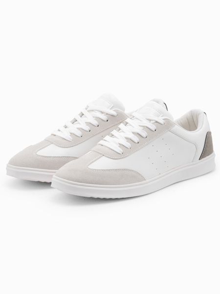 Casualowe męskie buty sneakersy OLDSCHOOL – białe V3. Białe buty sportowe na co dzień męskie Ombre Clothing, m, bez wzorów, z gumy, retro, bez ramiączek, bez kaptura. W wyprzedaży za 79.99 zł.
